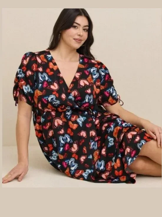 NWT Torrid Black Midi Brushed Charmeuse Butterfly Wrap Dress Sz 2X - Picture 3 of 16